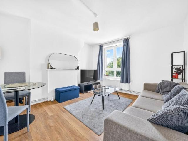 house for rent in Garnet Street, E1W 3QY