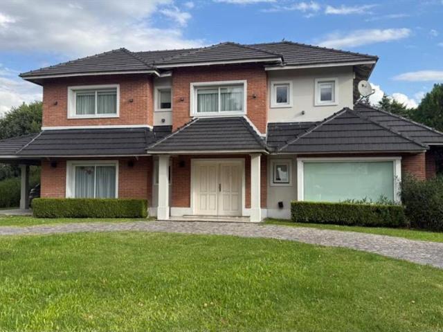 House for rent in Gated Neighborhood Club de Campo Los Ceibos
