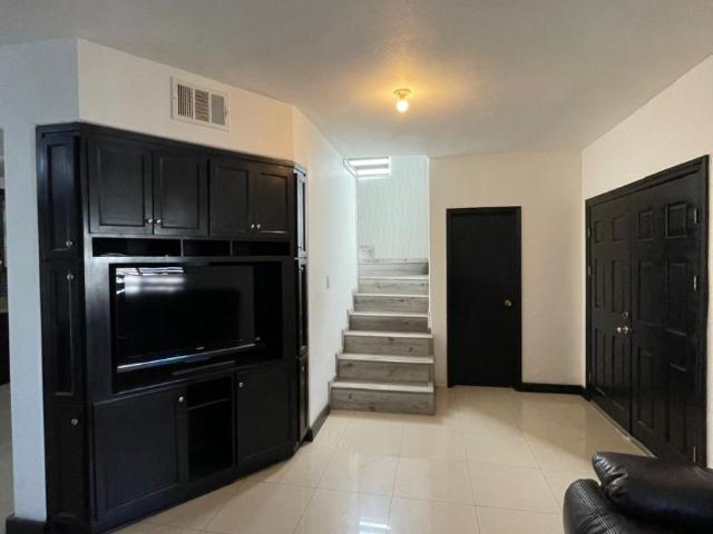 House for Rent in Golden Zone