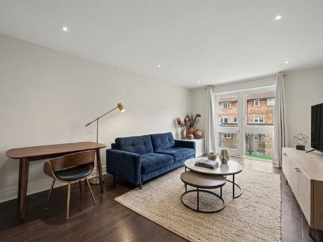 house for rent in Gloucester Mews West, London, W2