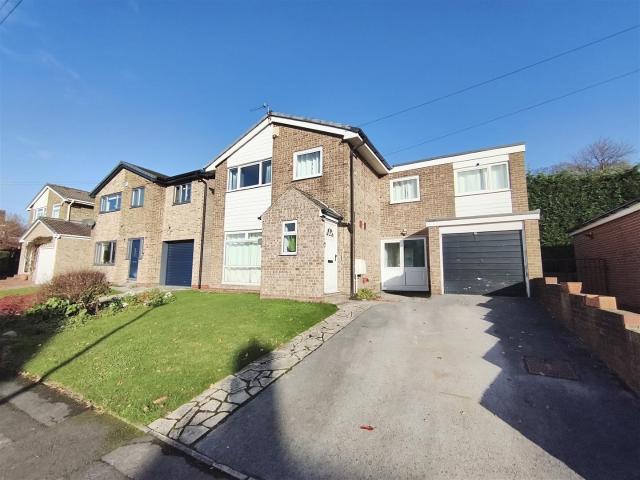 house for rent in Hall Grove, Staincross, Barnsley