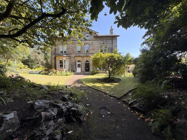 heath villas, halifax
