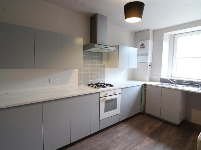 house for rent in High Street, Clayton West, Huddersfield