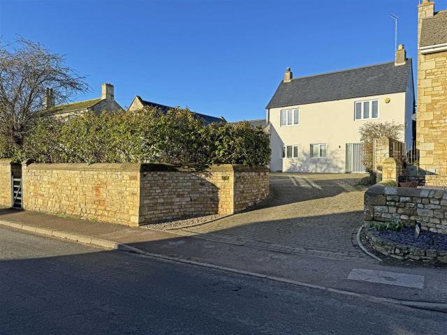 house for rent in High Street, Ketton