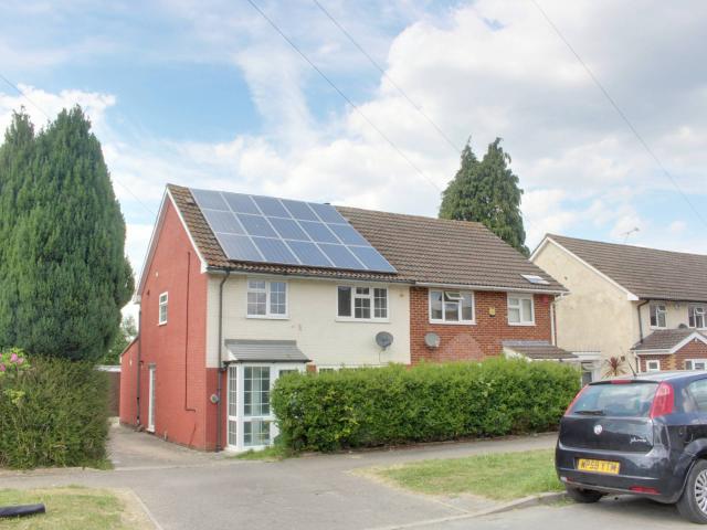 house for rent in Honeysuckle Lane, Crawley, West Sussex, United Kingdom