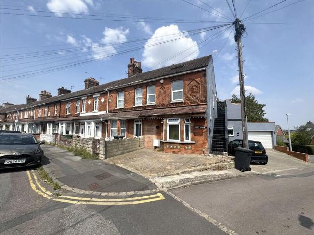 house for rent in Hunt Street, SN1 3HW