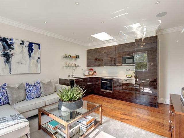 house for rent in Kensington Gardens Square, London, W2