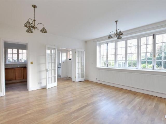 house for rent in Kidbrooke Grove, SE3 0LJ