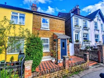 house for rent in Langdon Street, HP23 6AZ