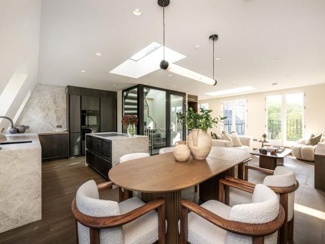 house for rent in London SW3 2AD Brompton Square, Knightsbridge