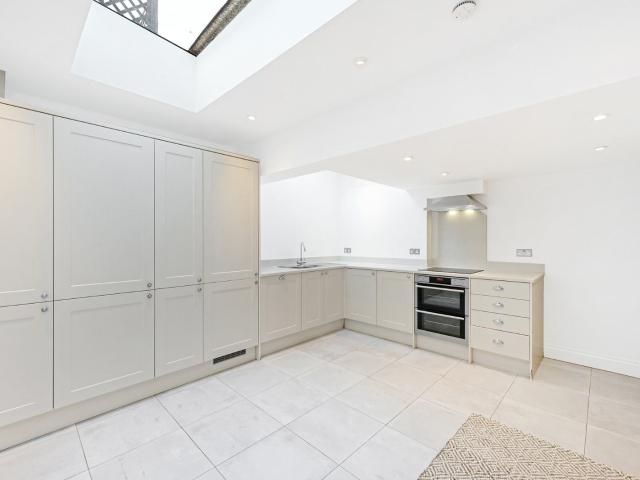 house for rent in London W8 7EP Campden Street
