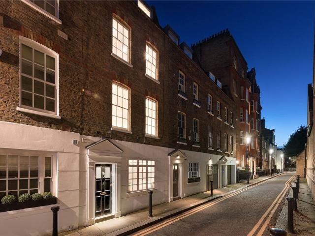 house for rent in London W8 4JL Dukes Lane, Kensington