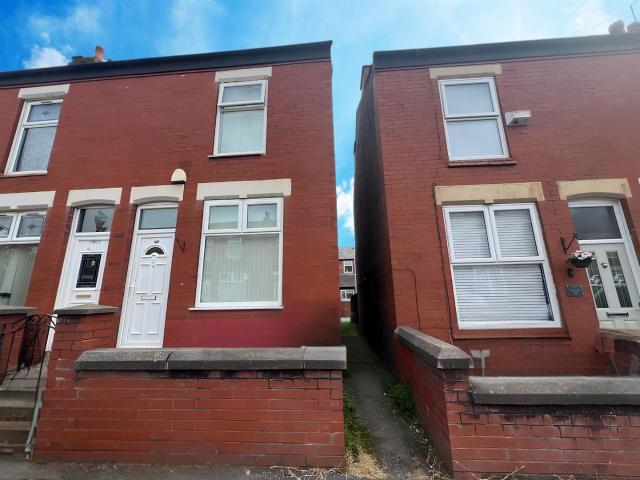 house for rent in Lowfield Road, SK3 8JP