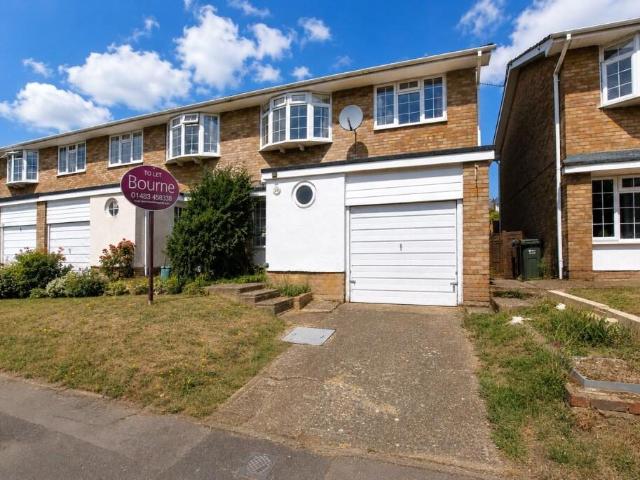 house for rent in Lynwood, GU2 7NY