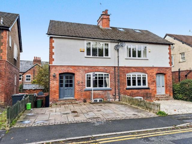 house for rent in Lydiat Lane, Alderley Edge, Cheshire
