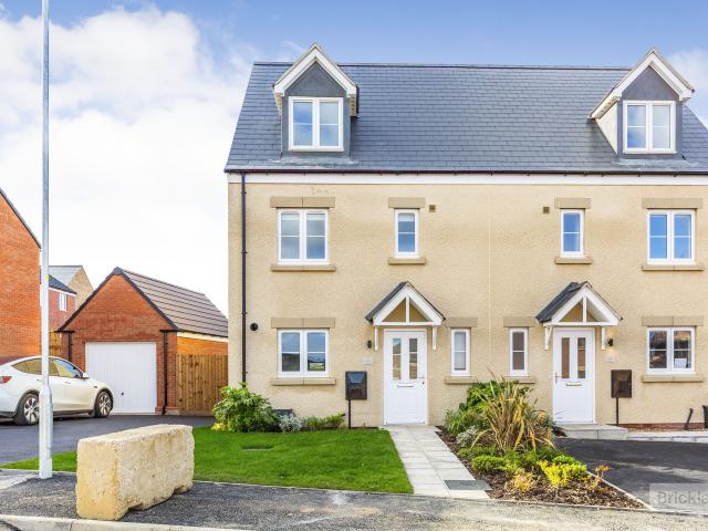 house for rent in Menzel Road, Corby, Weldon, Corby, Weldon