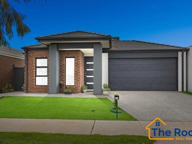 House For Rent In Melton South, walking to School