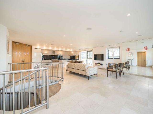 house for rent in Millharbour, Canary Wharf