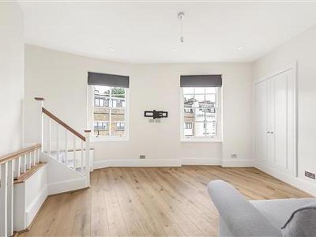 house for rent in Moreton Terrace, SW1V