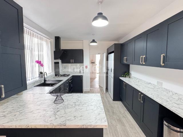 Moy Road, Property #5925