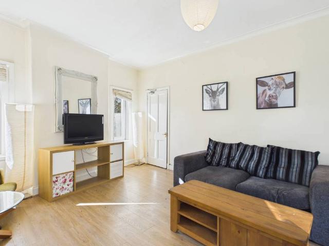 house for rent in Niddrie Mains RoadMidlothian, Edinburgh, EH16