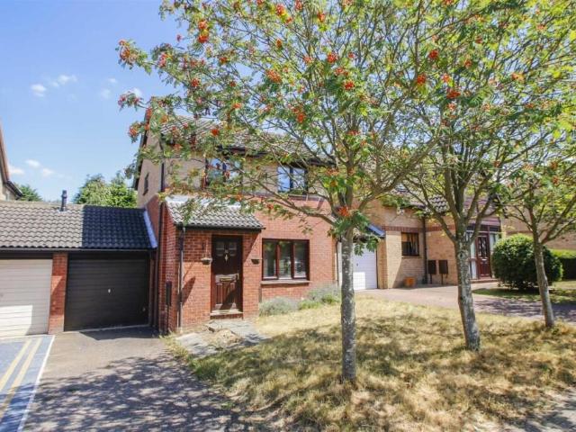 house for rent in Northcroft, MK5 7AL