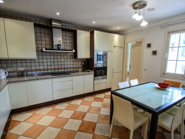 House For Rent in Nueva Andalucía Playa Las Mimosas, Marbella