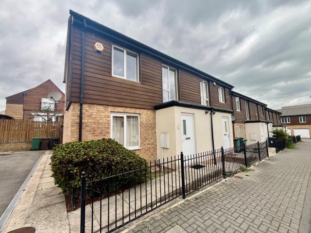 house for rent in Oaklands Court, Leeds, Leeds