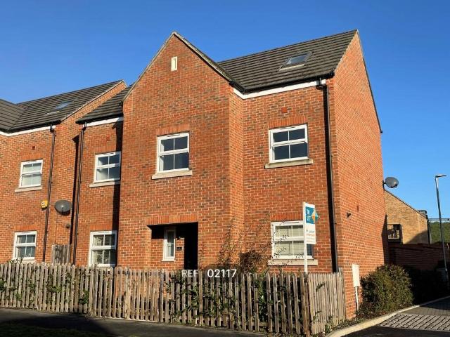 house for rent in Osprey Close, CO3 8WA