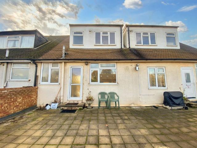 apartment for rent in Oxford Road, Denham, UB9