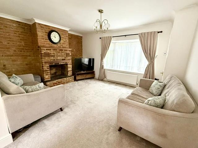 house for rent in Pillions Lane, Hayes, UB4