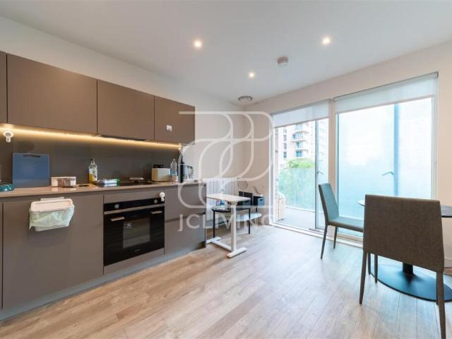 house for rent in Plowden Road, SE3 9JE