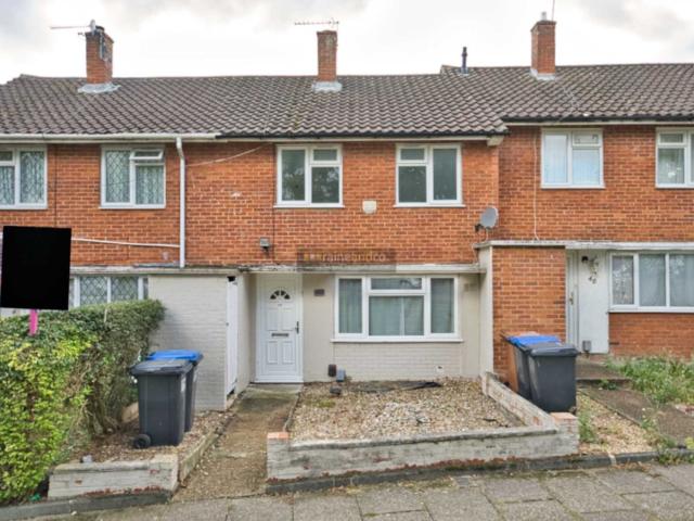 house for rent in Property, AL10 9QE