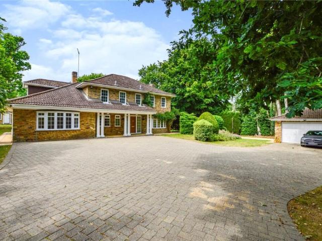 house for rent in Property, KT14 6AD