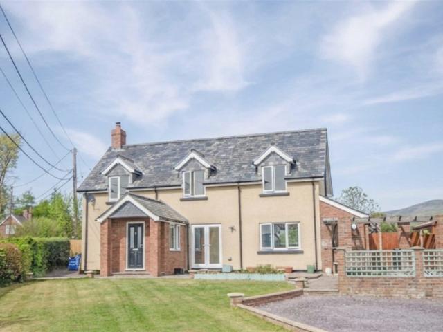 house for rent in Property, LL15 1SG
