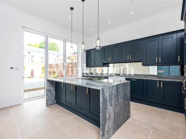 house for rent in Property, N15 5AD