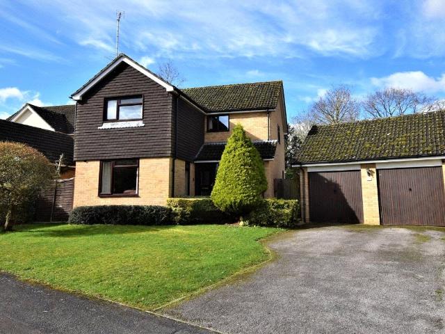 house for rent in Property, RG27 9TE