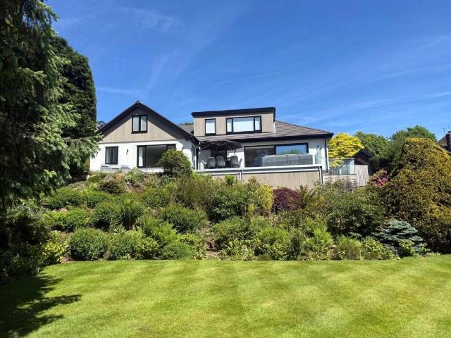 house for rent in Property, SK12 2NA