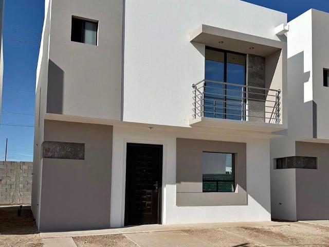 House for rent in Privada Camille [Behind Walmart Novena] Mexicali, B.C. !