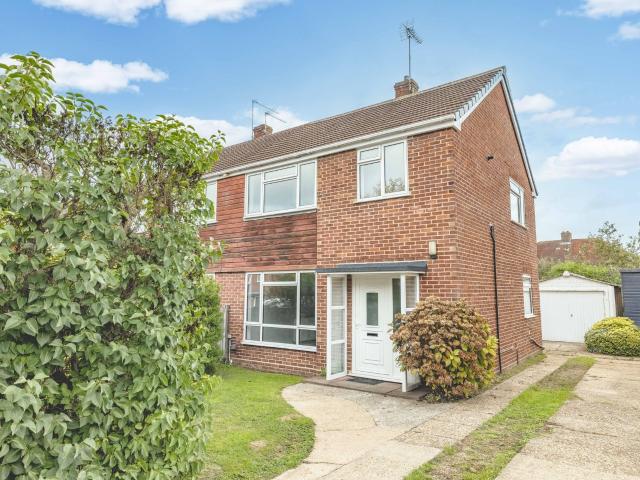 house for rent in Priors Road, Windsor