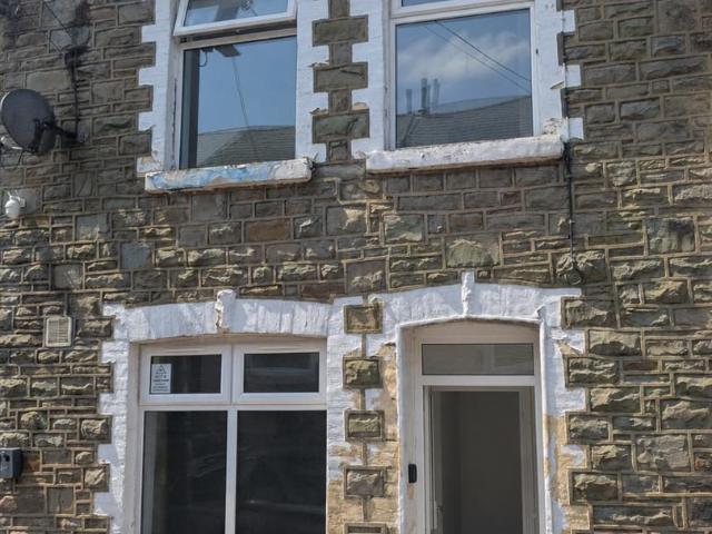 house for rent in Queen Street, NP13 1AN