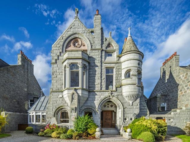 house for rent in queens Road, Aberdeen, AB15 4YE