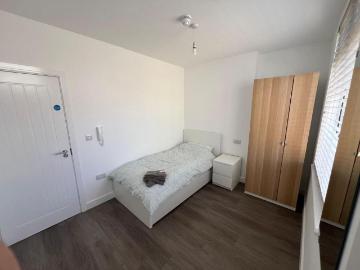 house for rent in Queens Road North, NG16 3LB