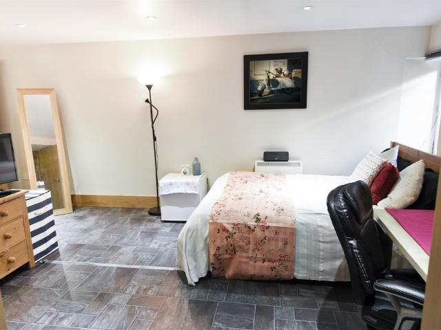 studio for rent in Room 9, 1 Clarkson Street, Sheffield