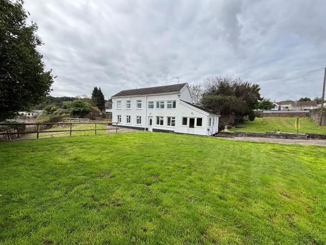 house for rent in Rock Street, Aberkenfig, CF32