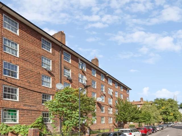 house for rent in Rockingham Street, London, SE1 6QL