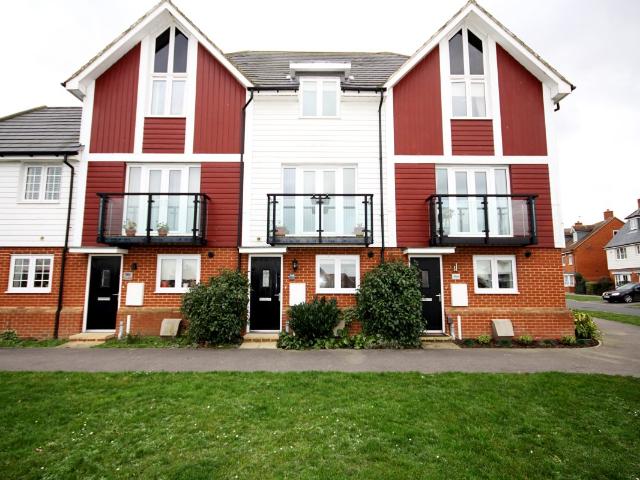 house for rent in Rose Walk, Sittingbourne, Kent, ME10 4EW