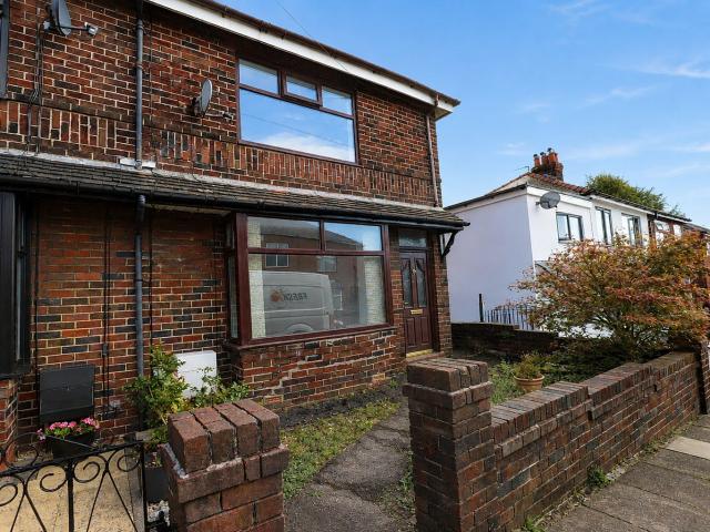 house for rent in Ryecroft Avenue, Bury