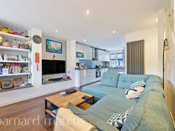 house for rent in Shurland Gardens, London, Willowbrook estate, London, Willowbrook estate