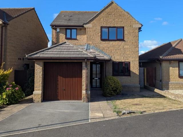 house for rent in Somerset Way, BS39 7YX